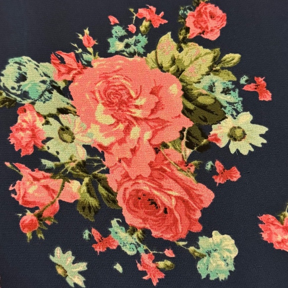 Torrid | Dark Blue Floral Polyester Cami Top | Size 6 - Picture 7 of 9